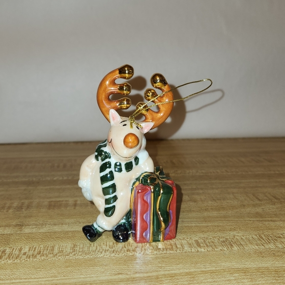 CHRISTMAS PORCELAIN ORNAMENTS set of Five - Picture 10 of 10